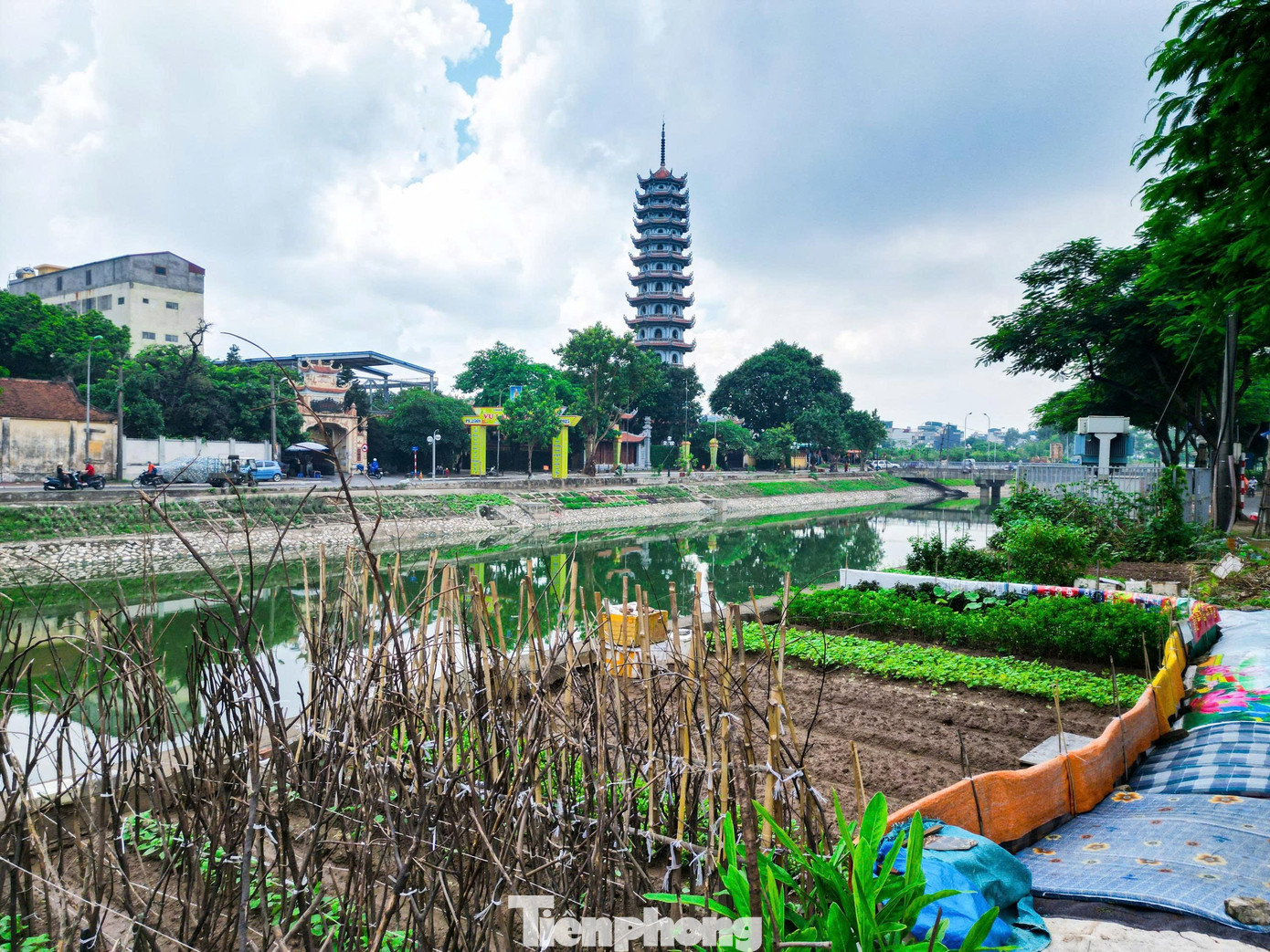 Hiện trạng sông Tô Lịch trước khi hóa công viên xanh- Ảnh 7.