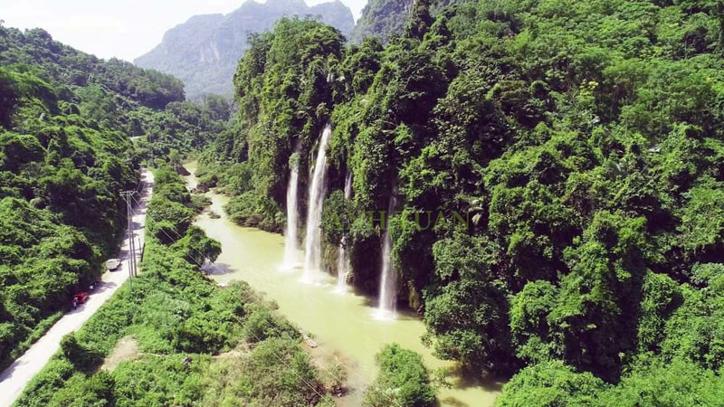 "Đảo giữa hồ" sở hữu vị trí đắc địa, cách Hà Nội chưa đến 100km, du khách nhận xét: Sơn thuỷ hữu tình- Ảnh 4.