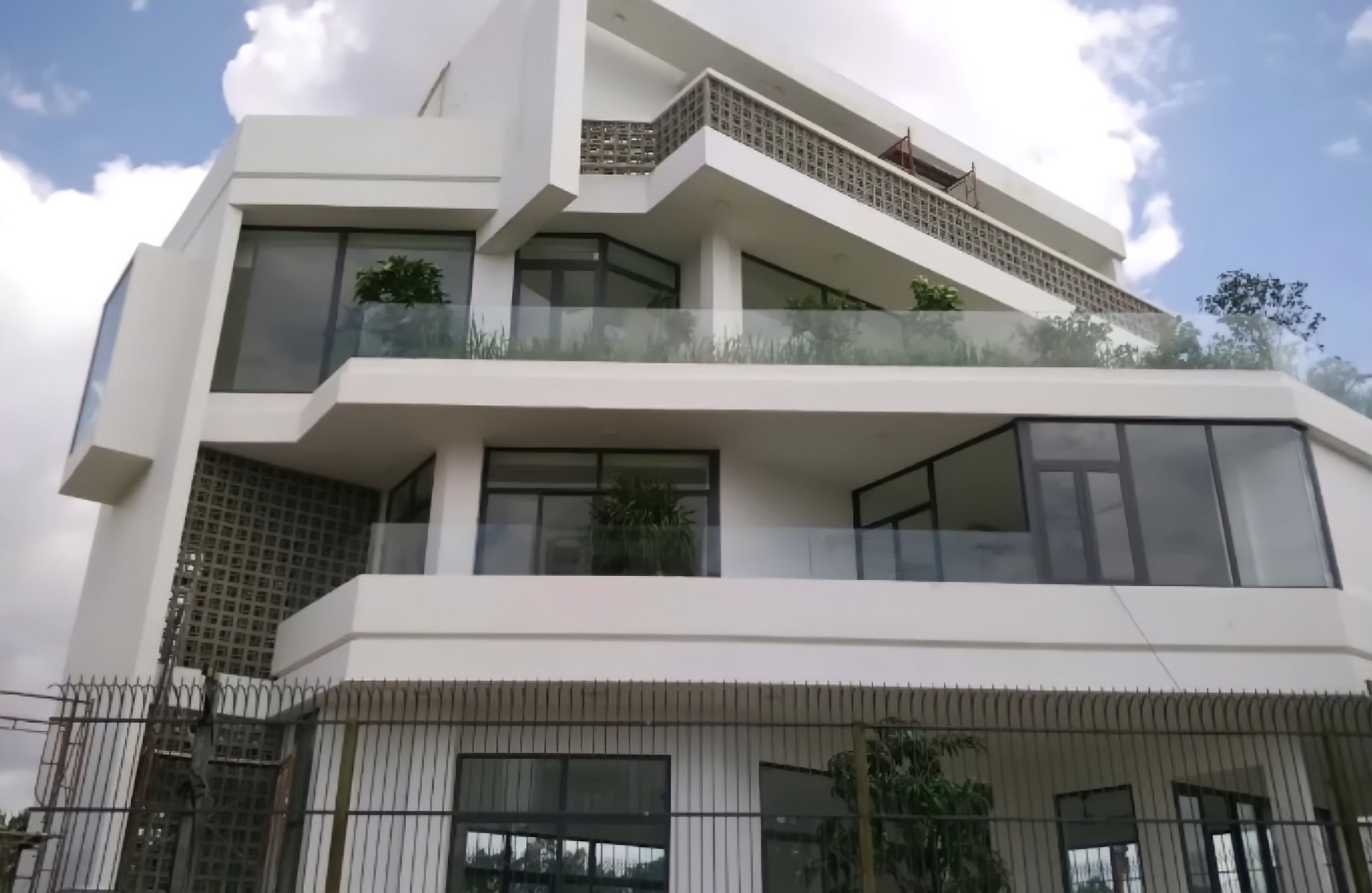 “Ông trùm” đắt show miền Tây chị em ai cũng mê: Từ cát-xê chỉ 15.000 đồng, nay kiếm nghìn tỷ như máy- Ảnh 6.