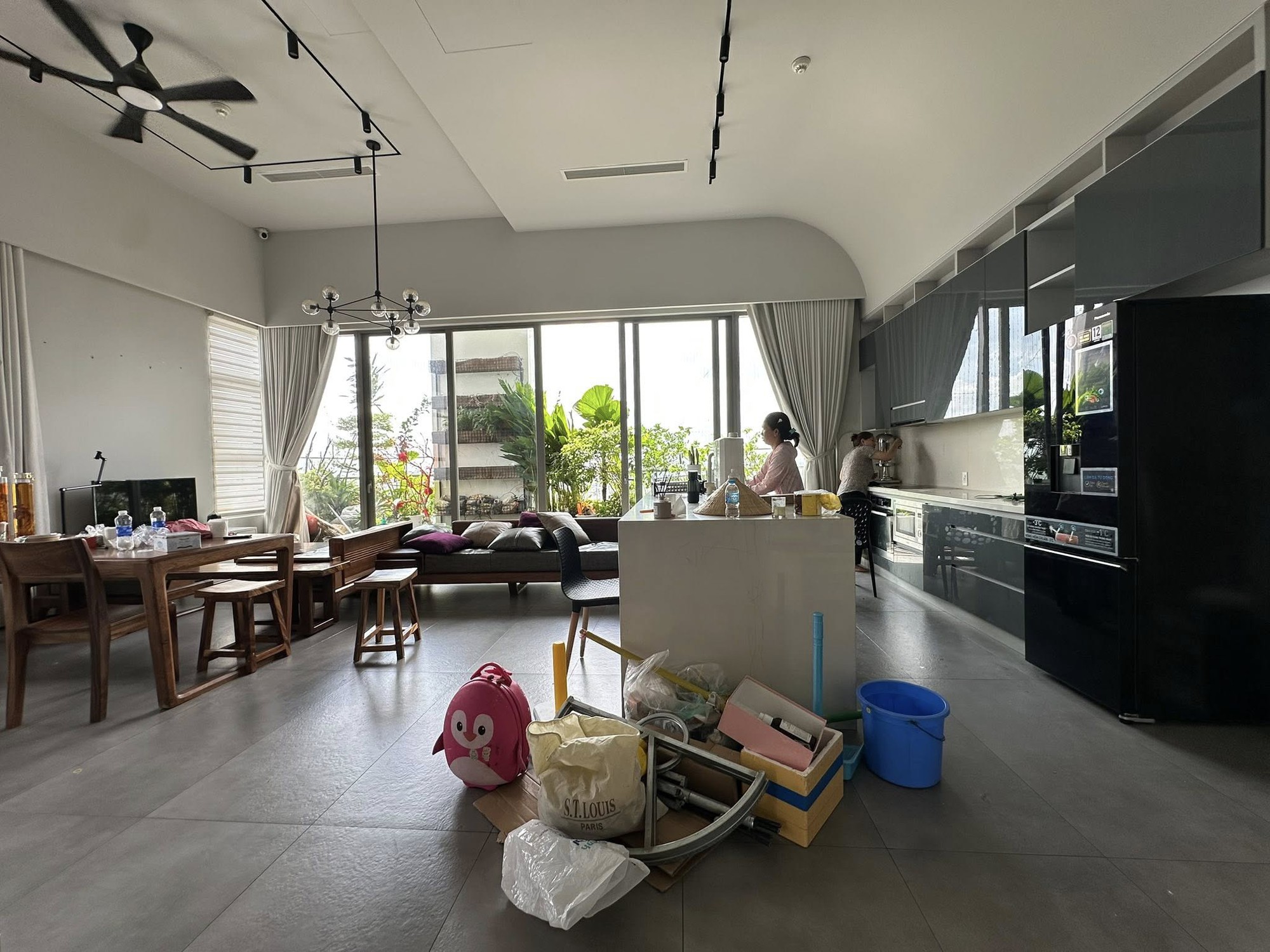 Mỹ nhân Việt một mình nuôi 5 con, bỏ trống nhà 16 tỷ ở TP.HCM, U40 sang Mỹ cưới chồng- Ảnh 3.