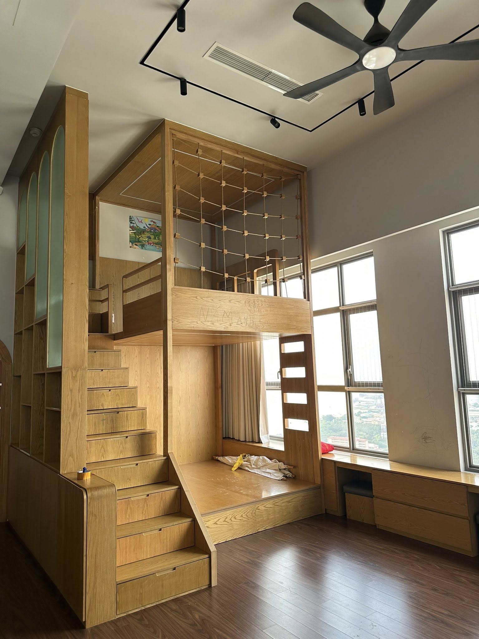 Mỹ nhân Việt một mình nuôi 5 con, bỏ trống nhà 16 tỷ ở TP.HCM, U40 sang Mỹ cưới chồng- Ảnh 4.