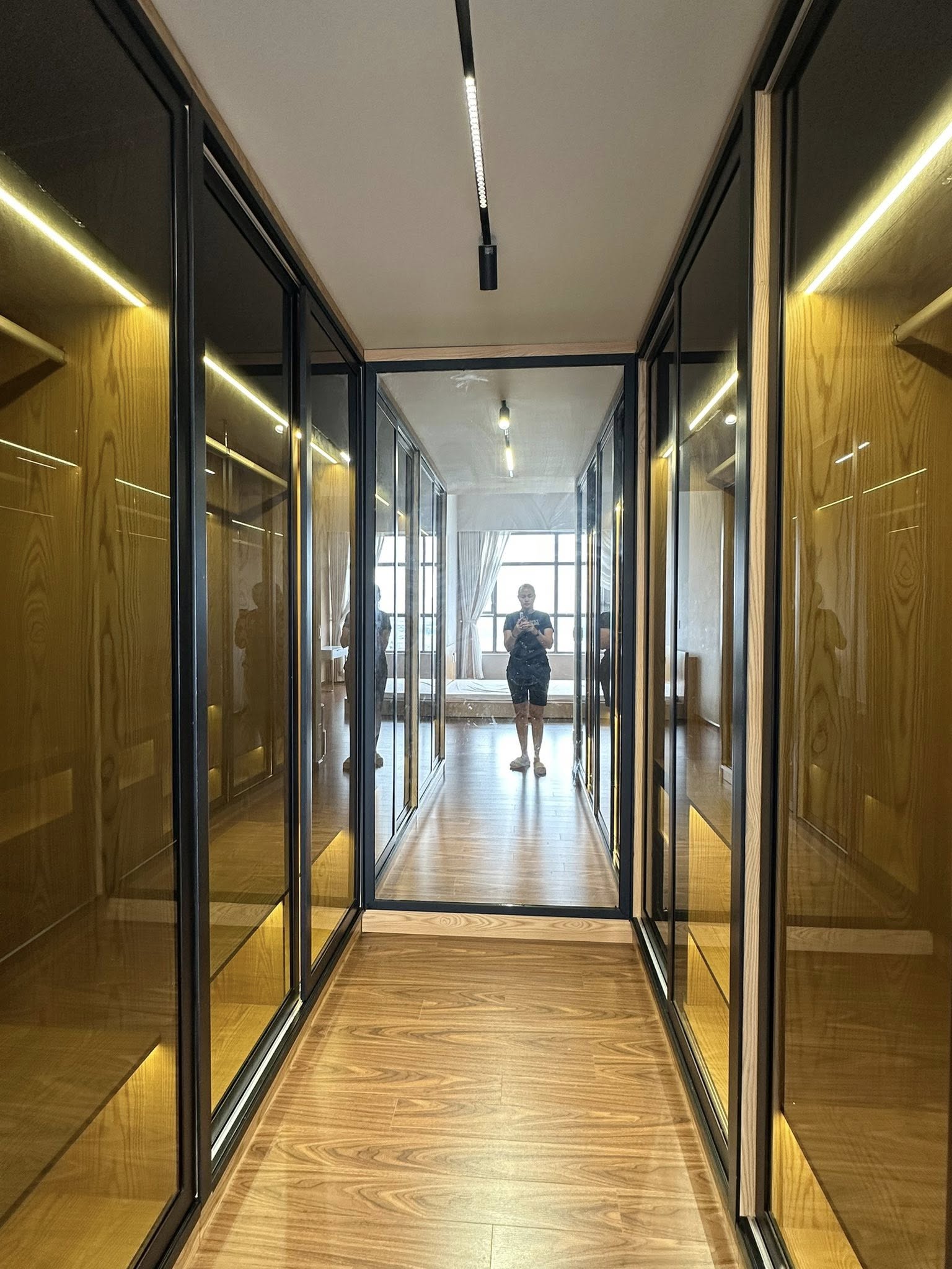 Mỹ nhân Việt một mình nuôi 5 con, bỏ trống nhà 16 tỷ ở TP.HCM, U40 sang Mỹ cưới chồng- Ảnh 6.