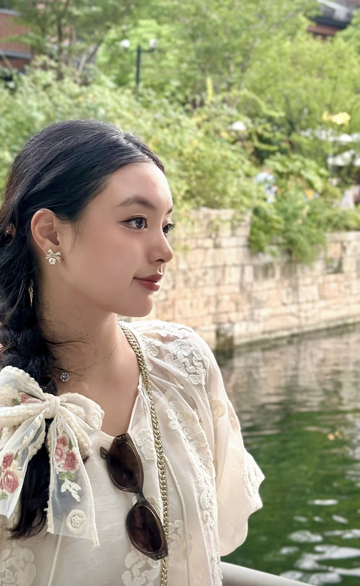 Showbiz Việt xuất hiện tiểu thư hào môn visual như Kim Tae Hee, đối thủ "một chín một mười" của Lọ Lem là đây!- Ảnh 1. Showbiz Việt xuất hiện tiểu thư hào môn visual như Kim Tae Hee, đối thủ "một chín một mười" của Lọ Lem là đây!- Ảnh 1.