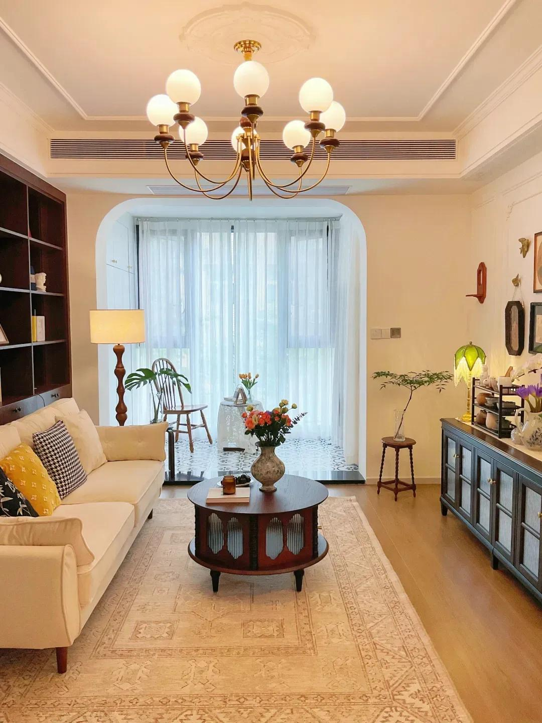 Người phụ nữ 50 tuổi khiến nhiều người ngỡ ngàng: Biến căn hộ 65m² thành tổ ấm thanh lịch với 550 triệu đồng- Ảnh 3. Người phụ nữ 50 tuổi khiến nhiều người ngỡ ngàng: Biến căn hộ 65m² thành tổ ấm thanh lịch với 550 triệu đồng- Ảnh 3.