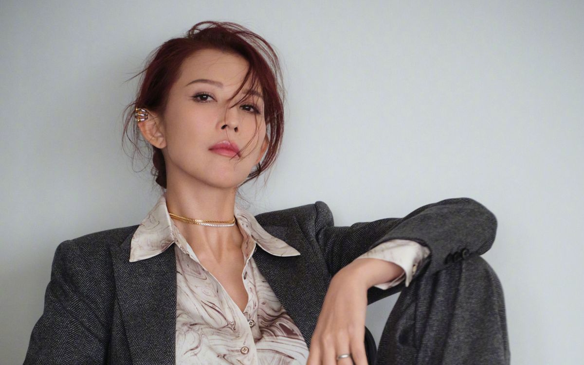 Nữ diễn viên từng bị mẹ "gán" cho tỷ phú, hiện lấy chồng kém tuổi, giàu sang viên mãn, dạy con rất hay- Ảnh 1. Nữ diễn viên từng bị mẹ "gán" cho tỷ phú, hiện lấy chồng kém tuổi, giàu sang viên mãn, dạy con rất hay- Ảnh 1.