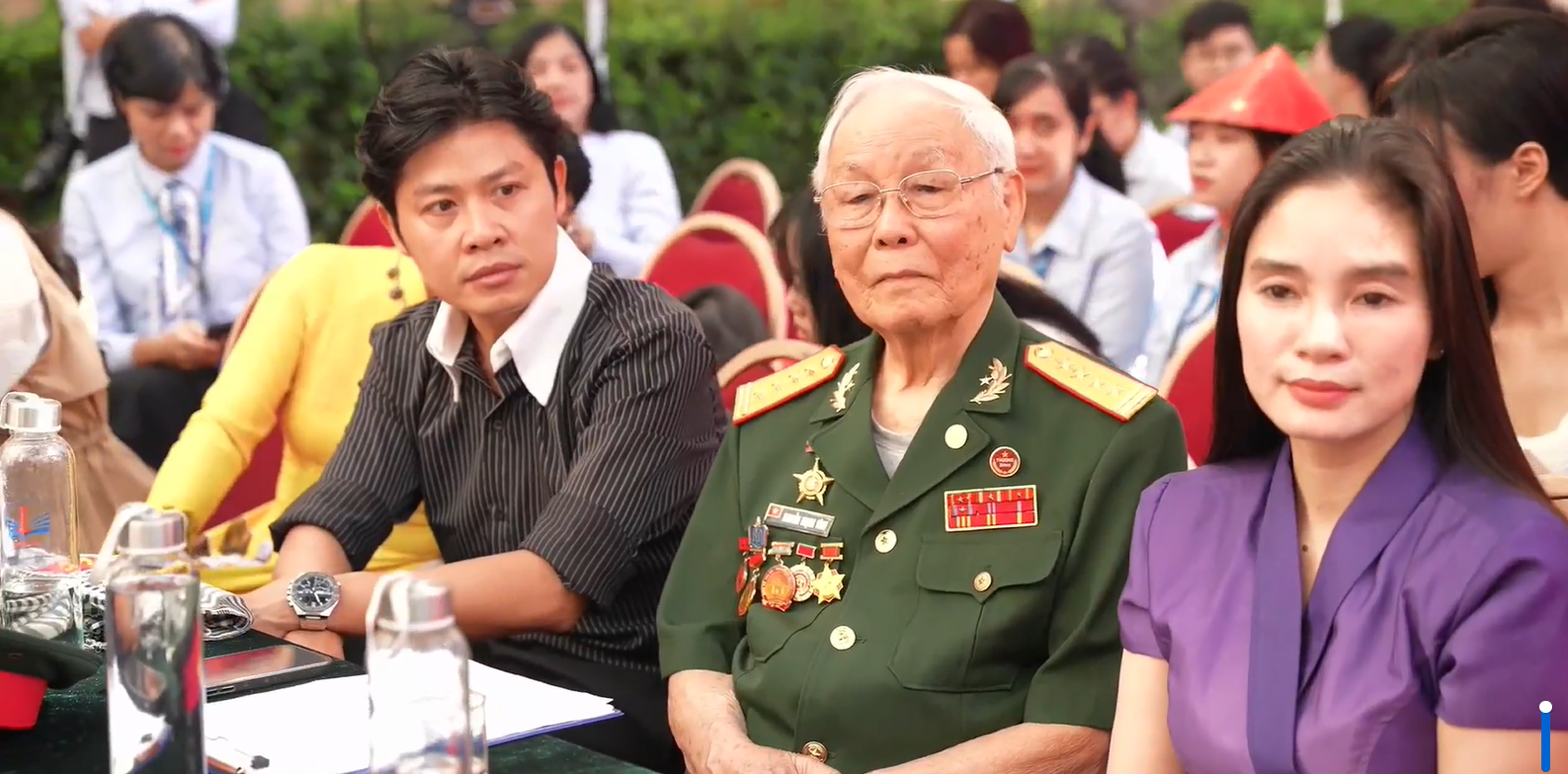 53 năm trước, 300 người suốt 4 ngày đêm đã làm nên 1 &quot;kỳ tích&quot; lịch sử: Do Đại tá, Nhà giáo Nhân dân sáng lập trường Nguyễn Siêu tiết lộ, để luôn viết tiếp câu chuyện tự hào- Ảnh 1.
