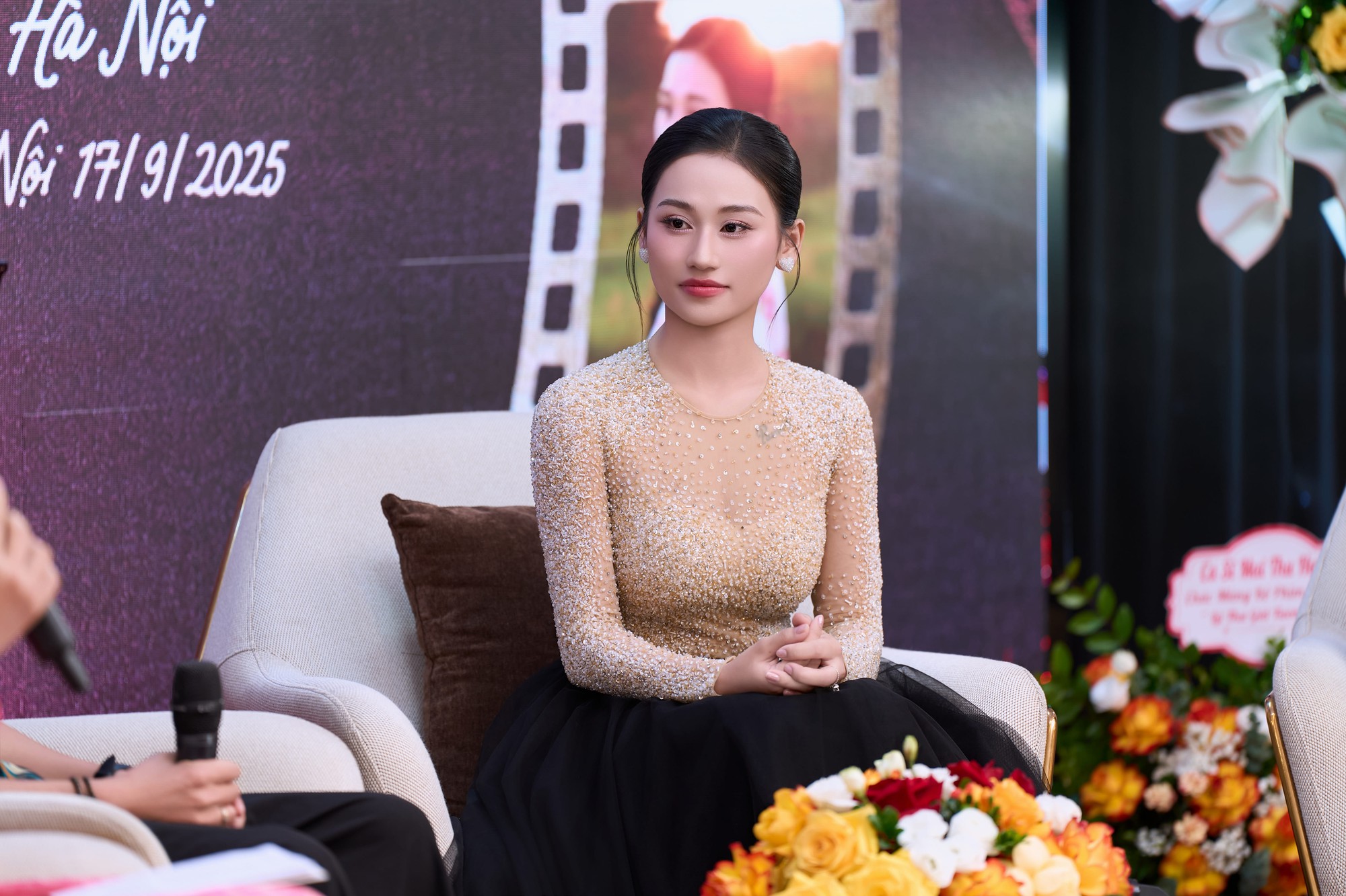 Quán quân Sao Mai 2022 tiết lộ: “Lần đầu đóng phim giờ vàng VTV, tôi khóc từ đầu đến cuối”- Ảnh 4.