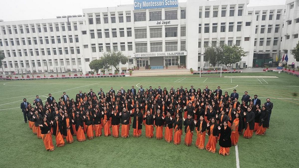 Ngôi trường đông học sinh nhất thế giới- Ảnh 1.