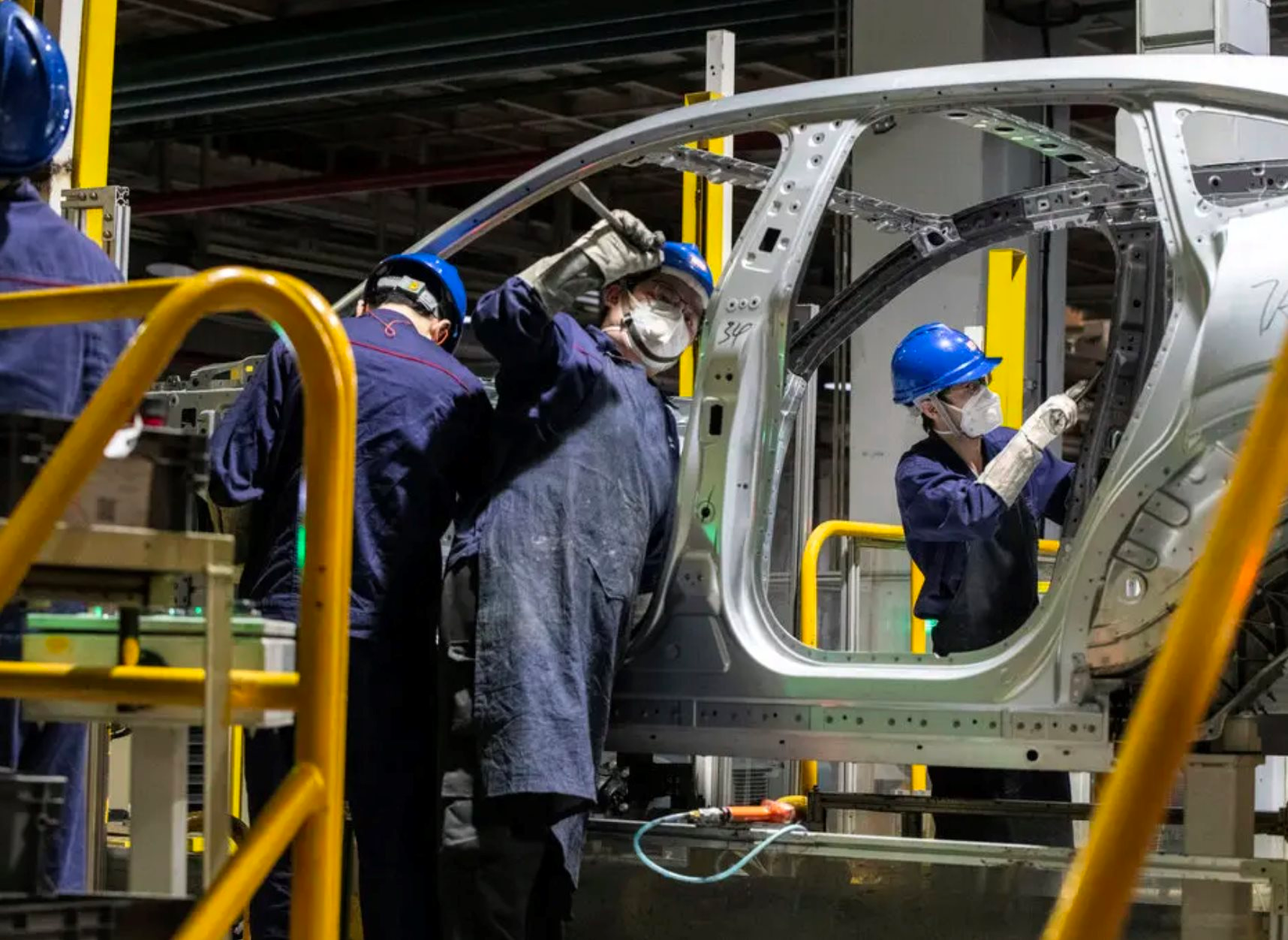 Mất thị trường 19.000 tỷ USD, quốc gia chủ chốt của BRICS lập tức được một loạt 'khách sộp' mới mua hàng: Bị áp thuế gần 150% nhưng 'cỗ máy' thương mại vẫn hái ra tiền- Ảnh 1.