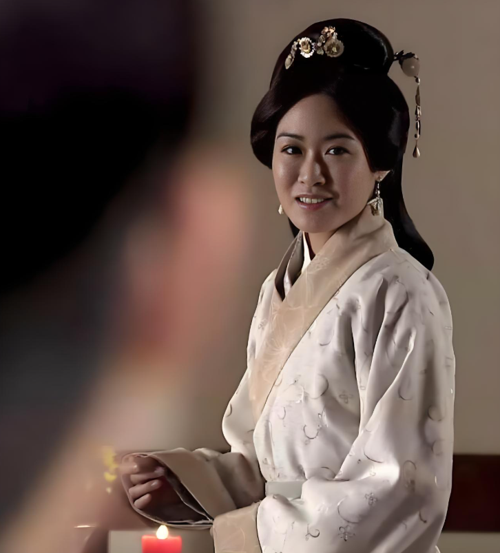 4 nữ nhân thông minh nhất Tam Quốc
- Ảnh 2. 4 nữ nhân thông minh nhất Tam Quốc
- Ảnh 2.