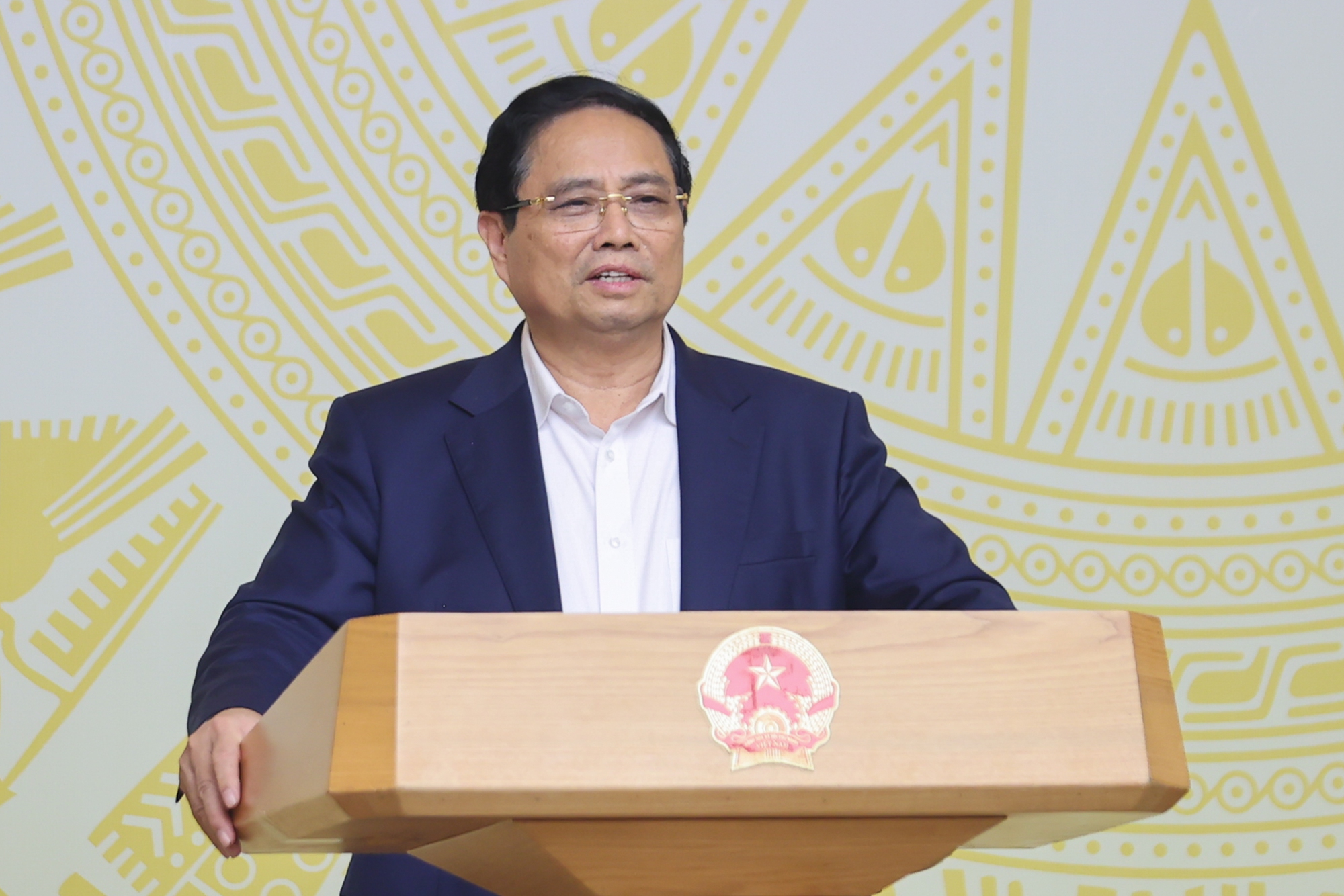 "Có tiền không tiêu được", Thủ tướng yêu cầu xử lý cán bộ yếu kém trong đầu tư công- Ảnh 1.