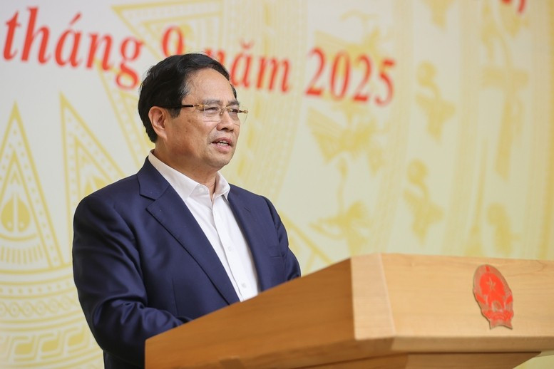 Thủ tướng phê bình 29 bộ, cơ quan và 12 địa phương giải ngân dưới mức trung bình- Ảnh 2.