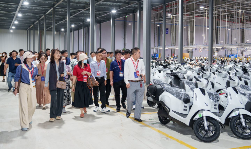 600 nhà phân phối VinFast đồng lòng nhất trí bán 1,5 triệu xe máy điện trong năm 2026- Ảnh 2.