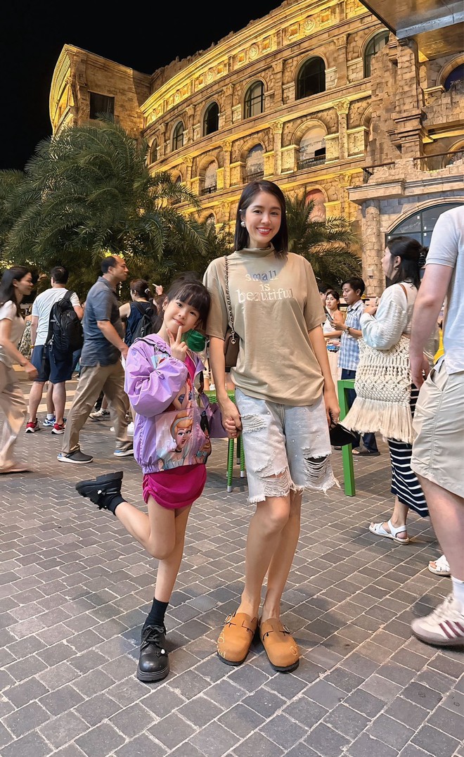 Không nhận ra nữ hoàng phim truyền hình miền Tây: Chục năm giản dị, giờ thành "nữ tổng tài" khí chất minh tinh- Ảnh 8.