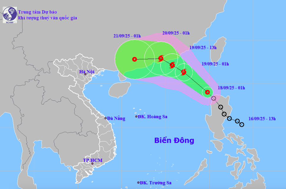 Áp thấp nhiệt đới giật cấp 9 vào Biển Đông- Ảnh 1.