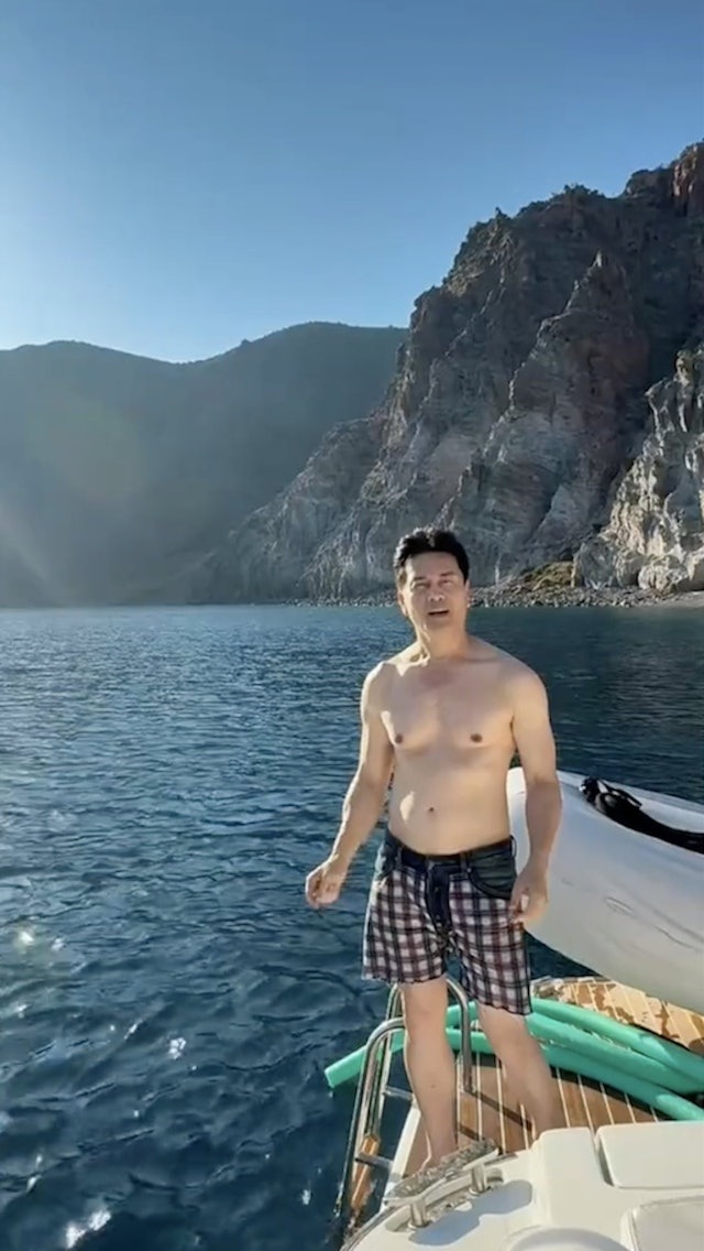 "Triển Chiêu" sinh ra ở Việt Nam: 3 đời vợ đều toàn mỹ nhân, giờ thành "tỷ phú không tuổi" khét tiếng Cbiz- Ảnh 15. "Triển Chiêu" sinh ra ở Việt Nam: 3 đời vợ đều toàn mỹ nhân, giờ thành "tỷ phú không tuổi" khét tiếng Cbiz- Ảnh 15.