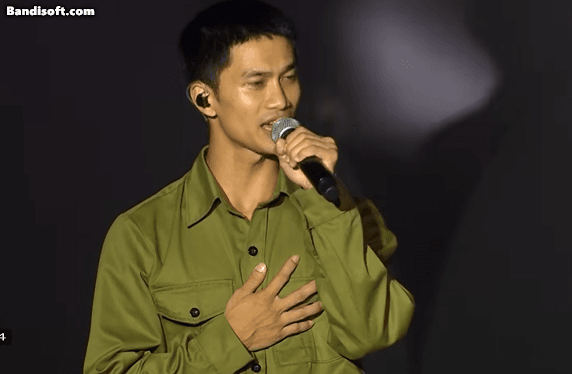 Nam diễn viên từ chối đóng Mưa Đỏ vì không có tiền mua vé máy bay, giờ thành ngôi sao triệu view làm gì cũng hot- Ảnh 4. Nam diễn viên từ chối đóng Mưa Đỏ vì không có tiền mua vé máy bay, giờ thành ngôi sao triệu view làm gì cũng hot- Ảnh 4.