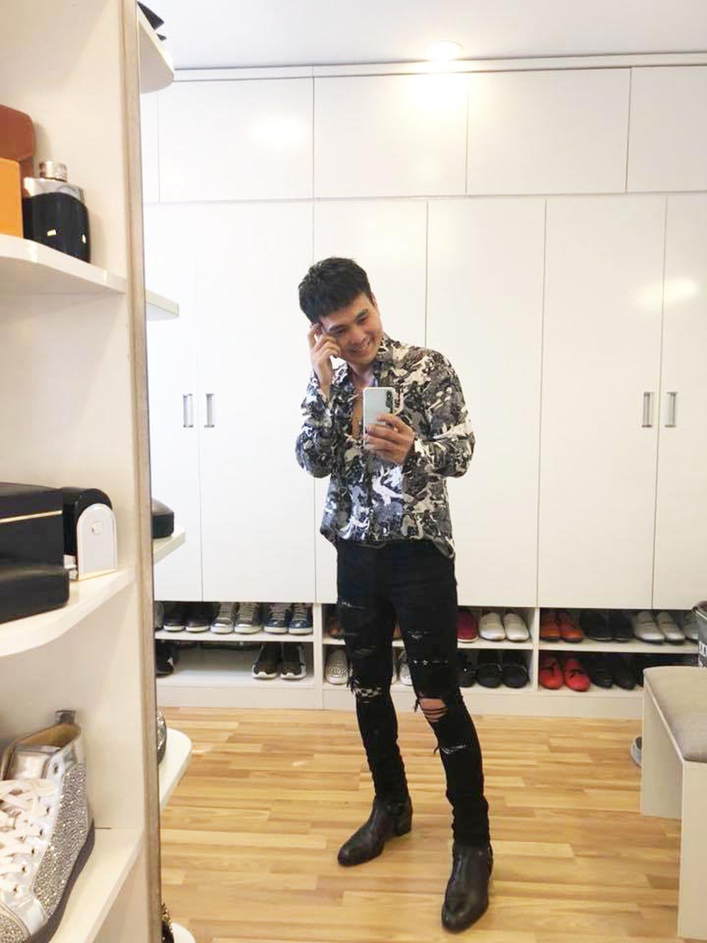 Ca sĩ đắt show hàng đầu miền Tây: Có biệt phủ 4.000m2 to nhất nhì An Giang, đổi xe xoành xoạch hơn 20 lần- Ảnh 8.