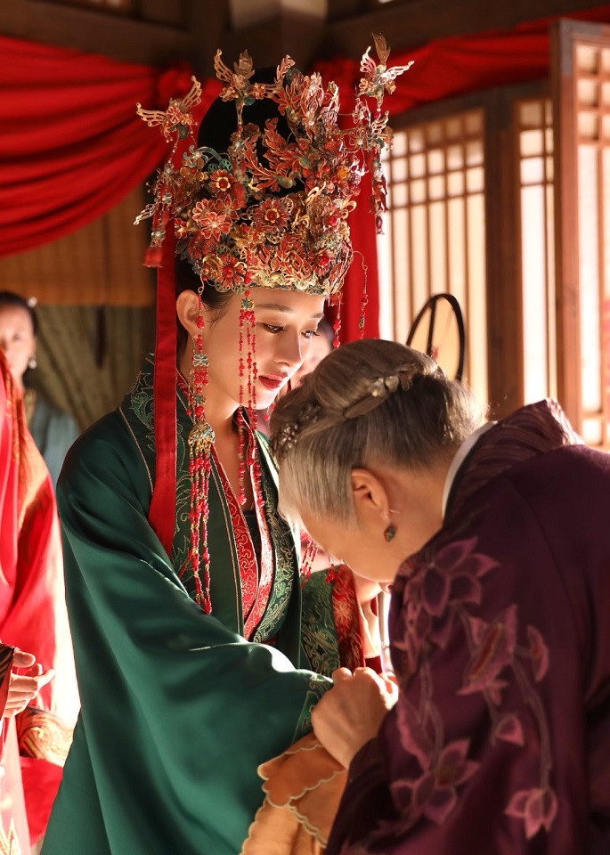 10 tân nương đẹp nhất Trung Quốc: Địch Lệ Nhiệt Ba xếp sau Dương Tử, hạng 1 nhan sắc thách thức cả showbiz- Ảnh 1. 10 tân nương đẹp nhất Trung Quốc: Địch Lệ Nhiệt Ba xếp sau Dương Tử, hạng 1 nhan sắc thách thức cả showbiz- Ảnh 1.