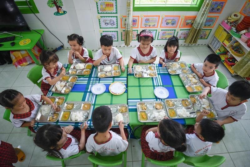Dinh dưỡng học đường: Khi “tùy chọn” cần trở thành “bắt buộc” để cải thiện tầm vóc thế hệ trẻ- Ảnh 3.