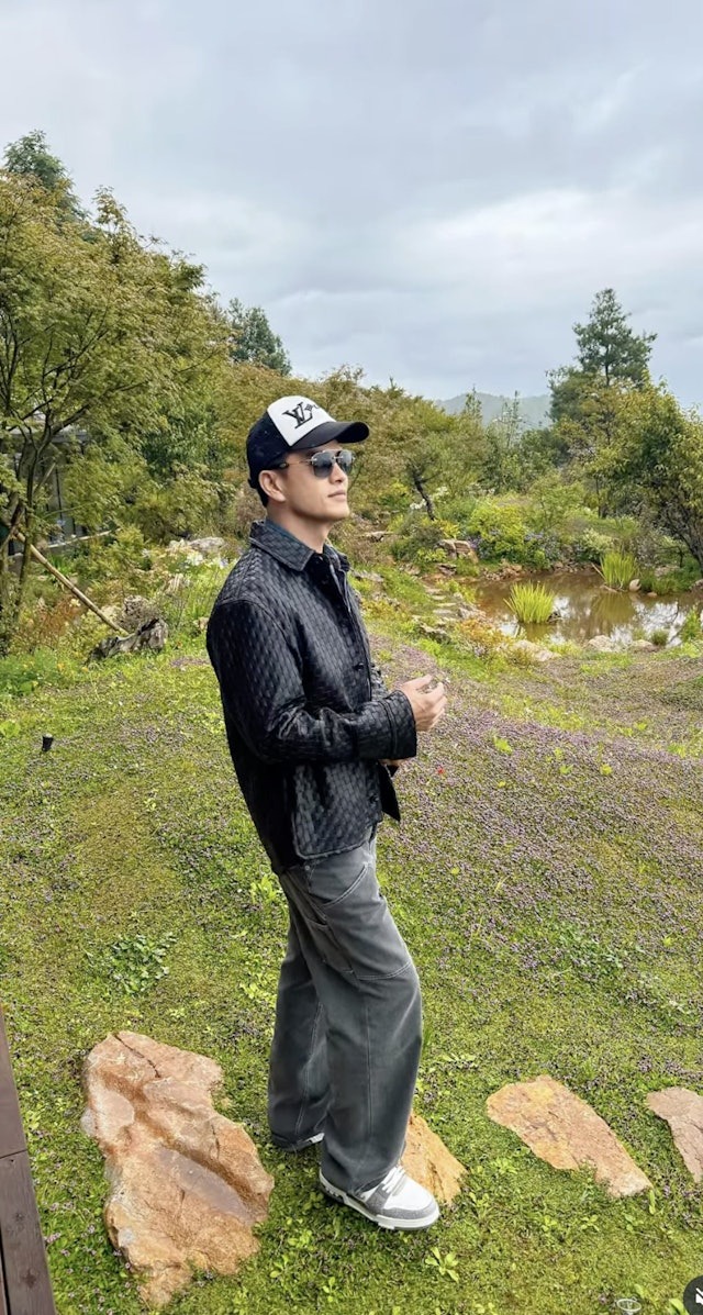 "Triển Chiêu" sinh ra ở Việt Nam: 3 đời vợ đều toàn mỹ nhân, giờ thành "tỷ phú không tuổi" khét tiếng Cbiz- Ảnh 14. "Triển Chiêu" sinh ra ở Việt Nam: 3 đời vợ đều toàn mỹ nhân, giờ thành "tỷ phú không tuổi" khét tiếng Cbiz- Ảnh 14.