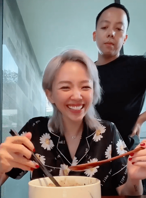 Tóc Tiên dọn ra khỏi biệt thự, Touliver có thay đổi khác lạ nhất từ trước đến nay?- Ảnh 9. Tóc Tiên dọn ra khỏi biệt thự, Touliver có thay đổi khác lạ nhất từ trước đến nay?- Ảnh 9.