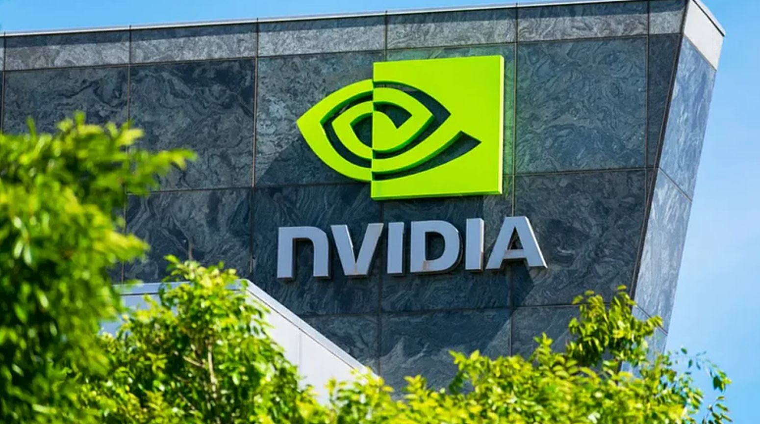 Cú sốc lớn của 'vua chip': Trung Quốc kêu gọi doanh nghiệp tránh xa Nvidia, vị thế xây dựng nhiều năm sắp sụp đổ?- Ảnh 1.