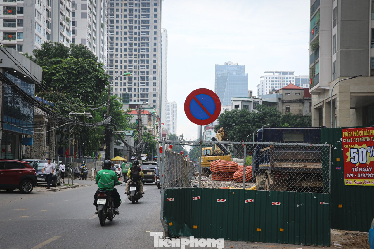 Hàng loạt nhà 'siêu mỏng, siêu méo' trên đường Nguyễn Tuân mở rộng sẽ được xử lý như thế nào?- Ảnh 11.