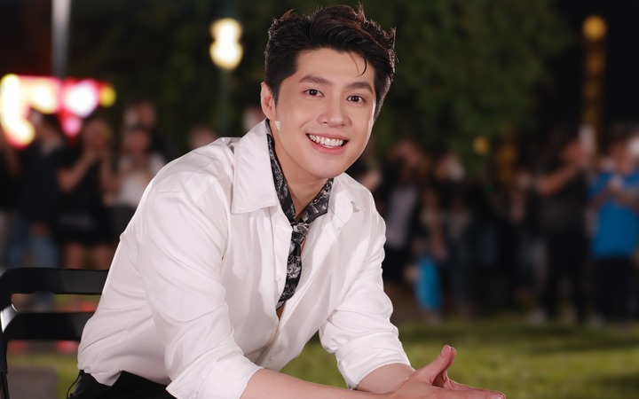 Showbiz Việt có một nam ca sĩ được gọi là "Thái tử", visual và sự nghiệp gần 20 năm thế nào mà fan có thể "sĩ" cả đời?- Ảnh 5.