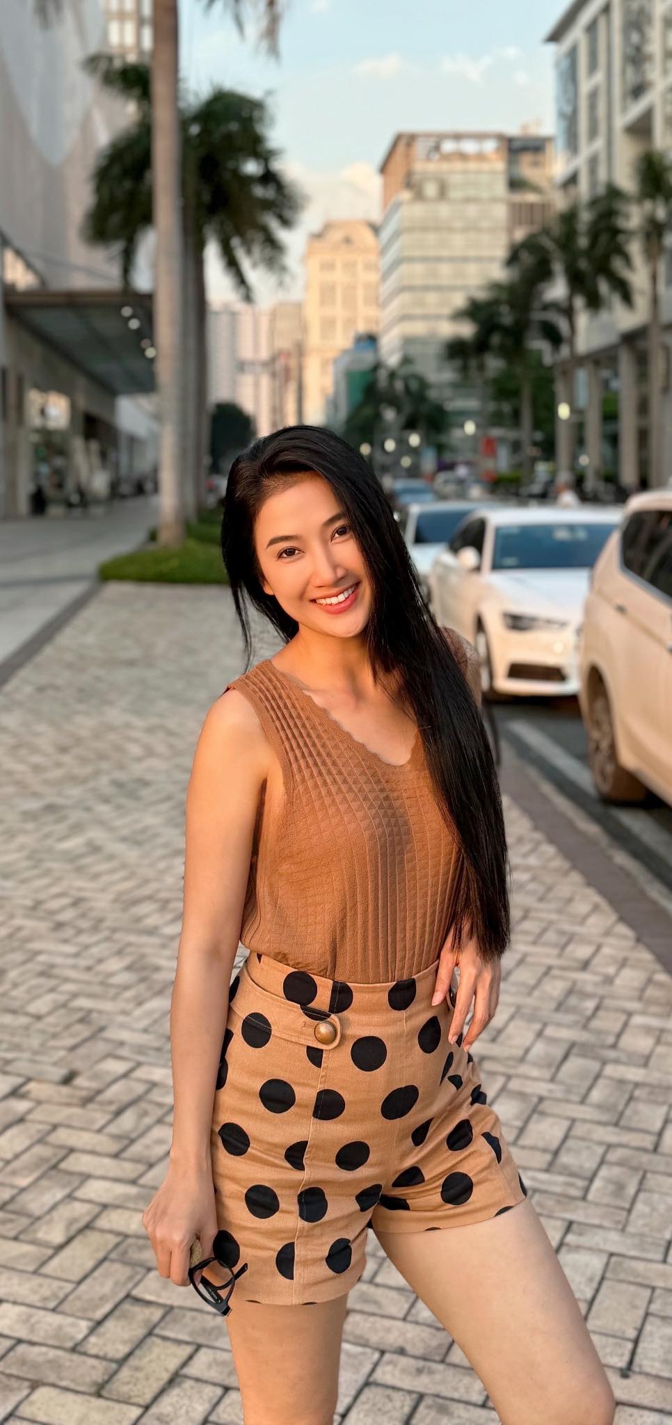 Nhan sắc tuổi 41 trẻ đẹp như đôi mươi của "nữ hoàng phim xưa Việt" yêu bạn trai kém 10 tuổi- Ảnh 4. Nhan sắc tuổi 41 trẻ đẹp như đôi mươi của "nữ hoàng phim xưa Việt" yêu bạn trai kém 10 tuổi- Ảnh 4.