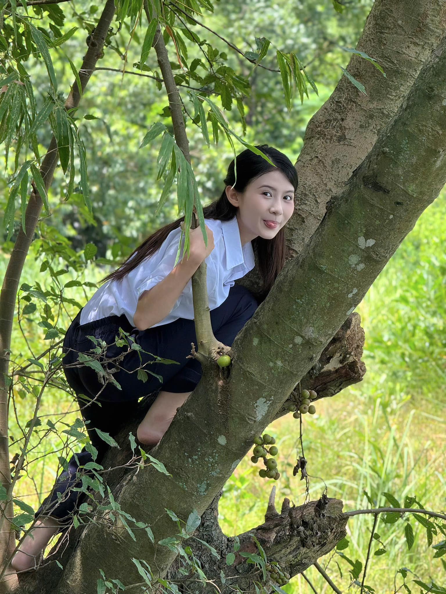 Việt Nam mới có 1 nữ thần thanh xuân đẹp rụng rời, nhan sắc trăm người ngắm vạn người cuống cuồng thả like- Ảnh 2. Việt Nam mới có 1 nữ thần thanh xuân đẹp rụng rời, nhan sắc trăm người ngắm vạn người cuống cuồng thả like- Ảnh 2.