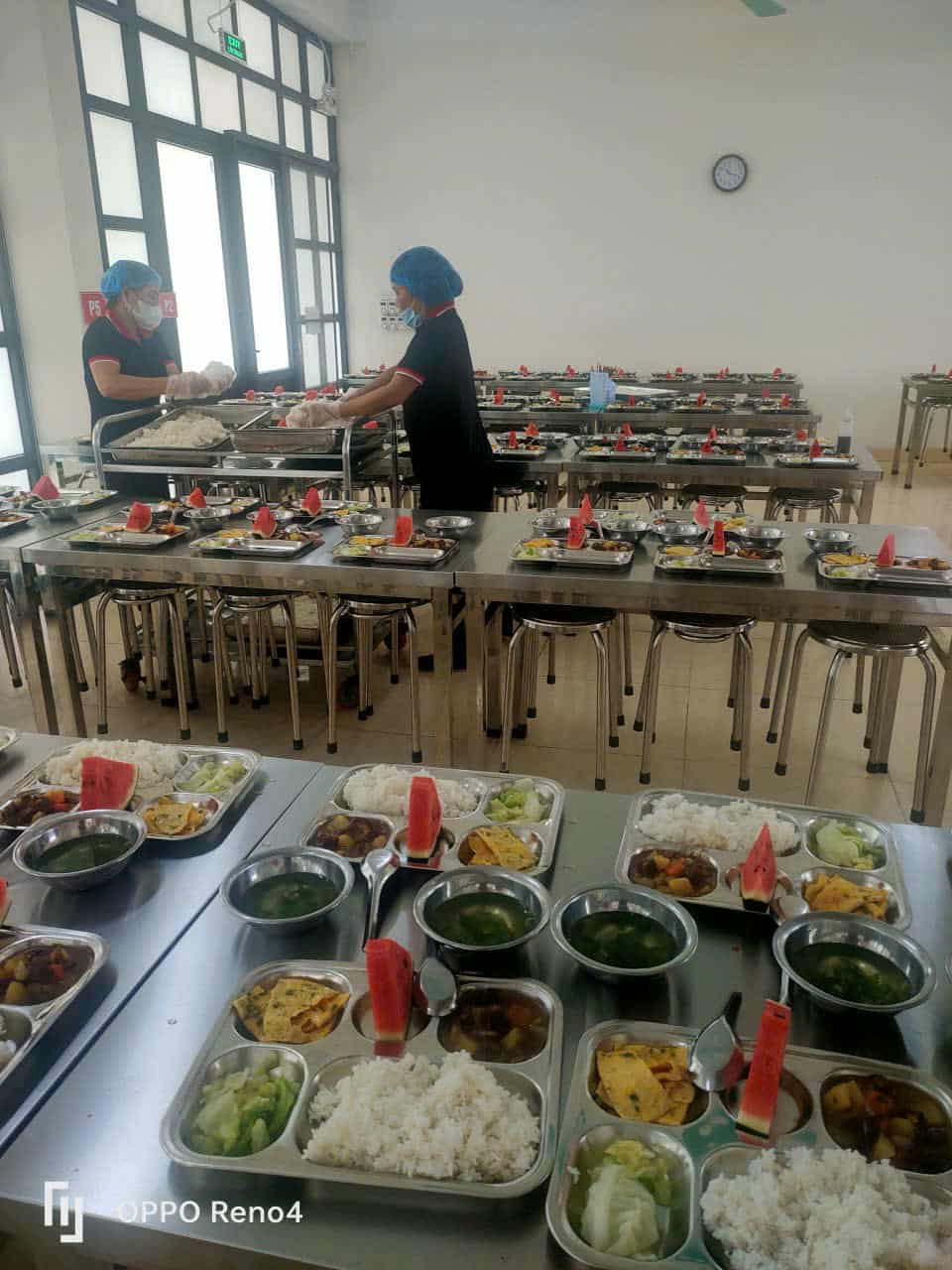 Xuýt xoa trước suất cơm SIÊU NGON tại 1 trường công lập ở Hà Nội: Thích nhất là phụ huynh được đến giám sát bếp ăn hàng tuần!- Ảnh 5. Xuýt xoa trước suất cơm SIÊU NGON tại 1 trường công lập ở Hà Nội: Thích nhất là phụ huynh được đến giám sát bếp ăn hàng tuần!- Ảnh 5.