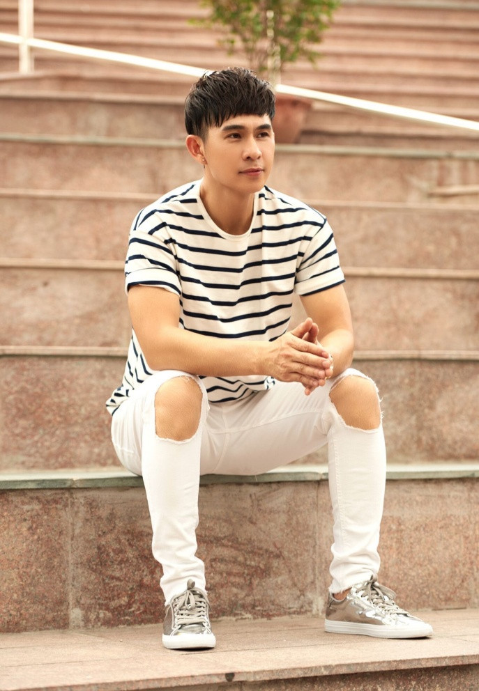 "Ông vua miền Tây" từng đem bao tải đi đựng tiền cát-xê, điêu đứng vì tài sản tiêu tan do chơi chứng khoán- Ảnh 7. "Ông vua miền Tây" từng đem bao tải đi đựng tiền cát-xê, điêu đứng vì tài sản tiêu tan do chơi chứng khoán- Ảnh 7.