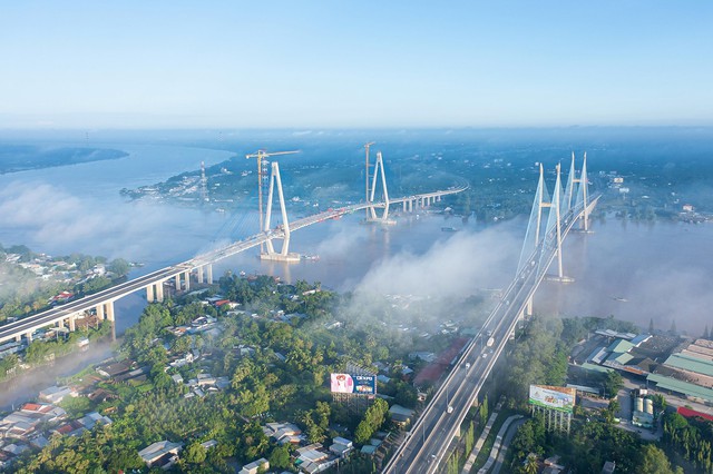 Cầu dây văng 5.000 tỷ phía Nam, hoàn toàn do người Việt xây, nhiều lần được Thủ tướng khen to đẹp hơn nhưng suất đầu tư chỉ bằng nửa cầu cũ: Có gì đặc biệt?- Ảnh 1. Cầu dây văng 5.000 tỷ phía Nam, hoàn toàn do người Việt xây, nhiều lần được Thủ tướng khen to đẹp hơn nhưng suất đầu tư chỉ bằng nửa cầu cũ: Có gì đặc biệt?- Ảnh 1.