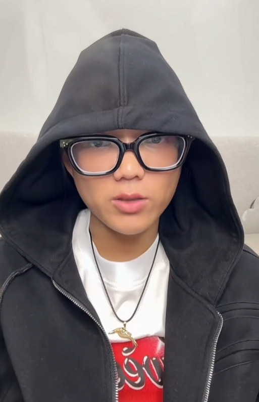 Phạm Thoại livestream với diện mạo tiều tụy, nói chuyện nhẹ nhàng, xin lỗi Jack- Ảnh 1.