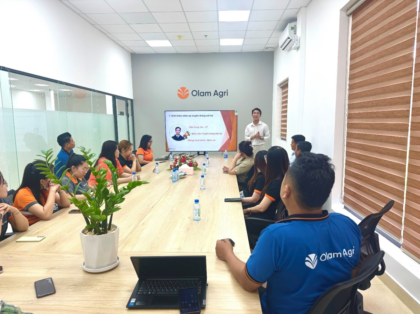 Trưởng thành từ bên trong: Khi con người là nền tảng phát triển bền vững- Ảnh 1.