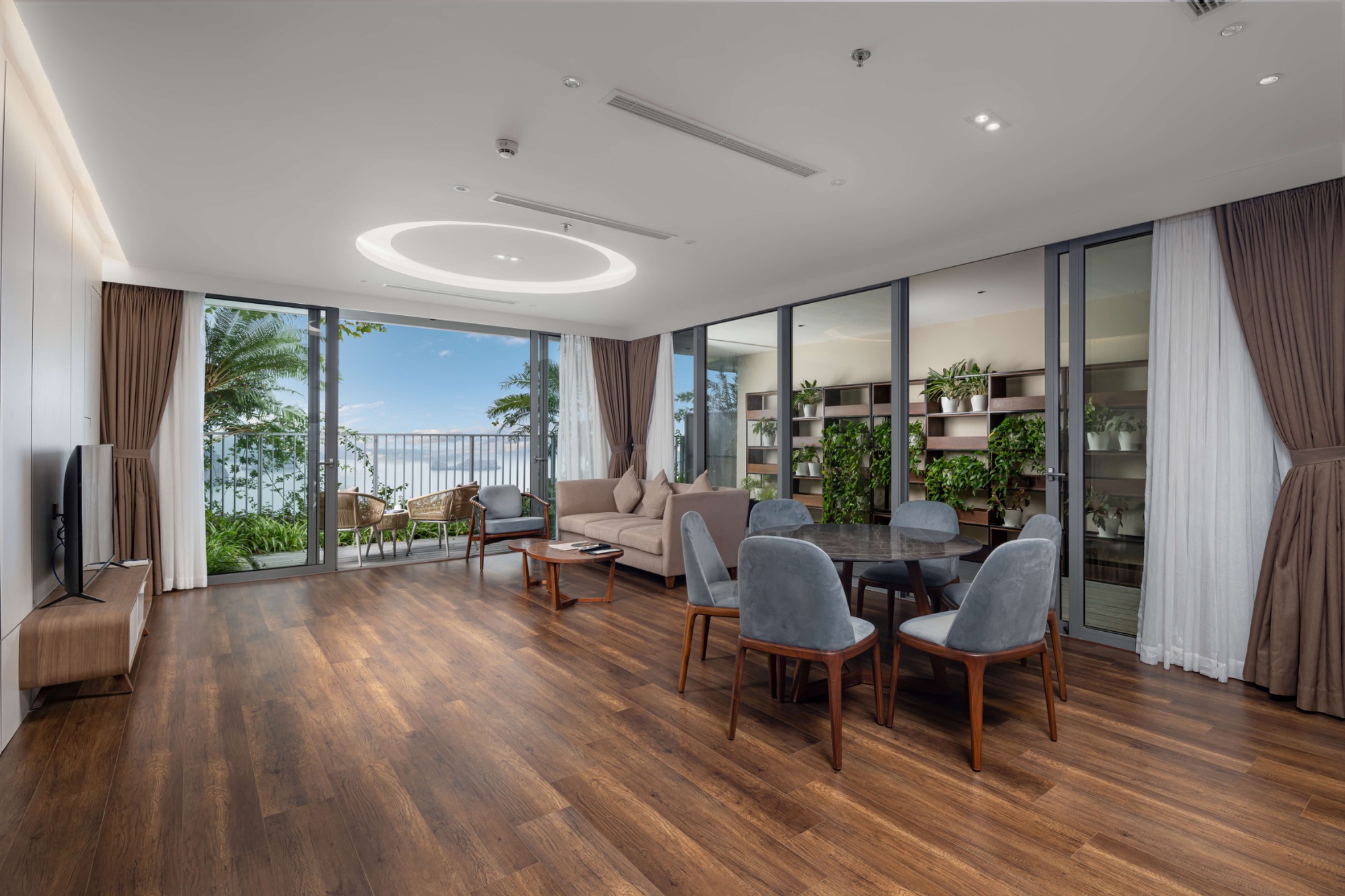 Flamingo Cát Bà Resorts xác lập vị thế top đầu qua hiệu suất lấp đầy ấn tượng- Ảnh 2. Flamingo Cát Bà Resorts xác lập vị thế top đầu qua hiệu suất lấp đầy ấn tượng- Ảnh 2.