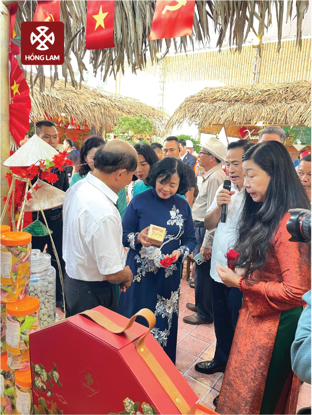 Ô Mai Hồng Lam tự hào góp mặt tại Triển lãm quốc gia VEC 2025: Lan tỏa tinh hoa quà Việt- Ảnh 3. Ô Mai Hồng Lam tự hào góp mặt tại Triển lãm quốc gia VEC 2025: Lan tỏa tinh hoa quà Việt- Ảnh 3.