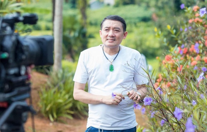 Danh hài từng đi gánh gạch, giờ cát xê trăm triệu/ngày nhờ 'Gặp nhau cuối tuần'- Ảnh 4.