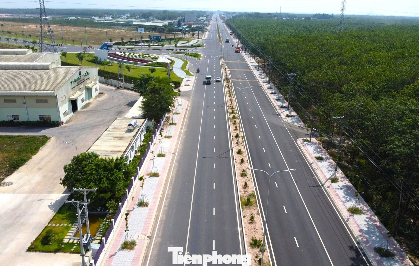 Nhà máy tỷ USD đầu tiên tại TPHCM sử dụng 100% năng lượng tái tạo- Ảnh 1.