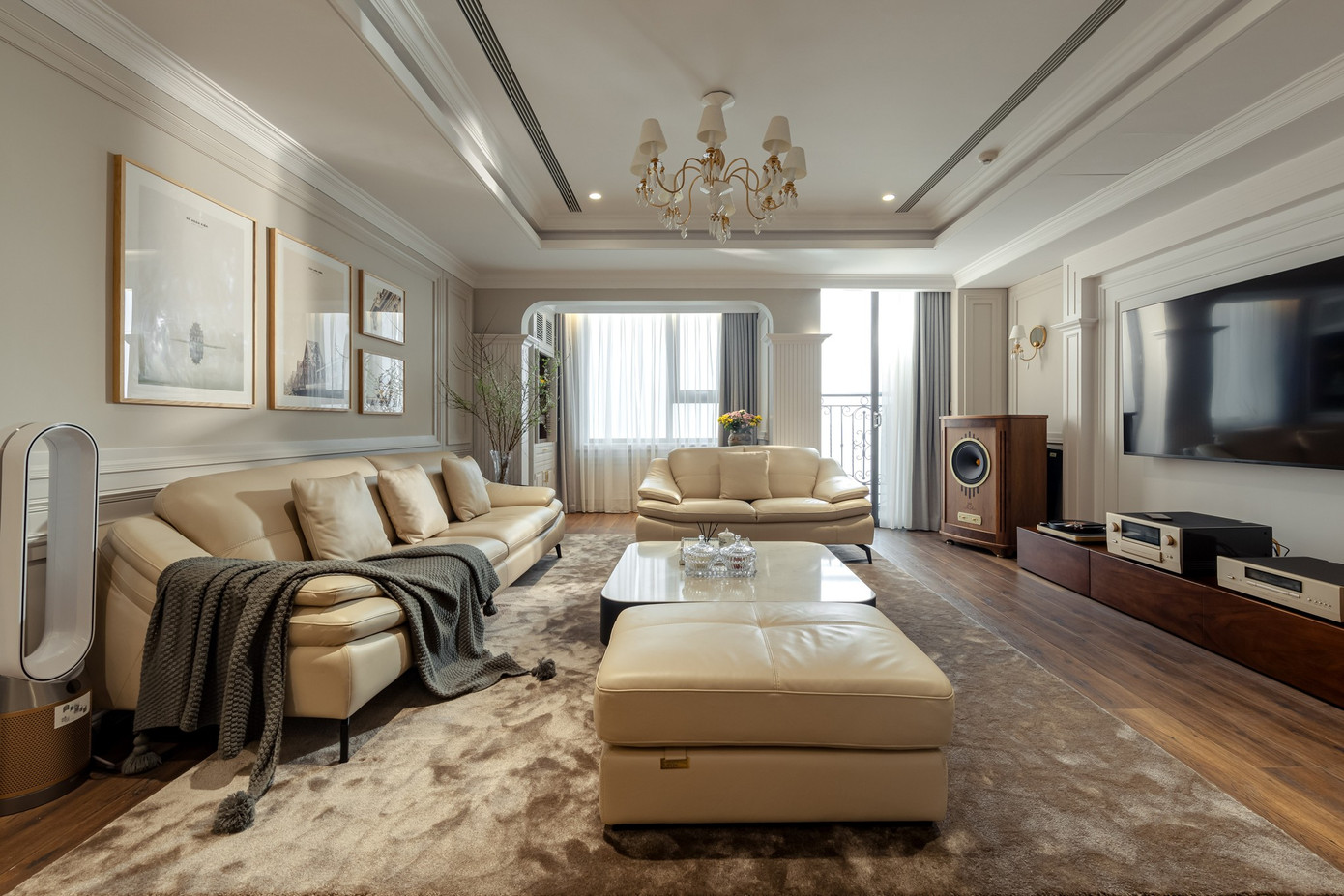 Quá trình biến đổi Penthouse từ phong cách Tân cổ điển sang hiện đại- Ảnh 2. Quá trình biến đổi Penthouse từ phong cách Tân cổ điển sang hiện đại- Ảnh 2.