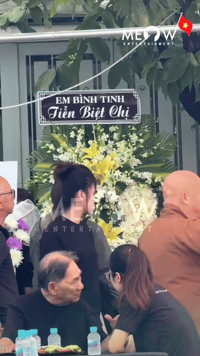 Tang lễ diễn viên Ngọc Trinh: NS Thành Lộc - Việt Hương đến tiễn biệt, dàn sao gửi hoa chia buồn- Ảnh 5.