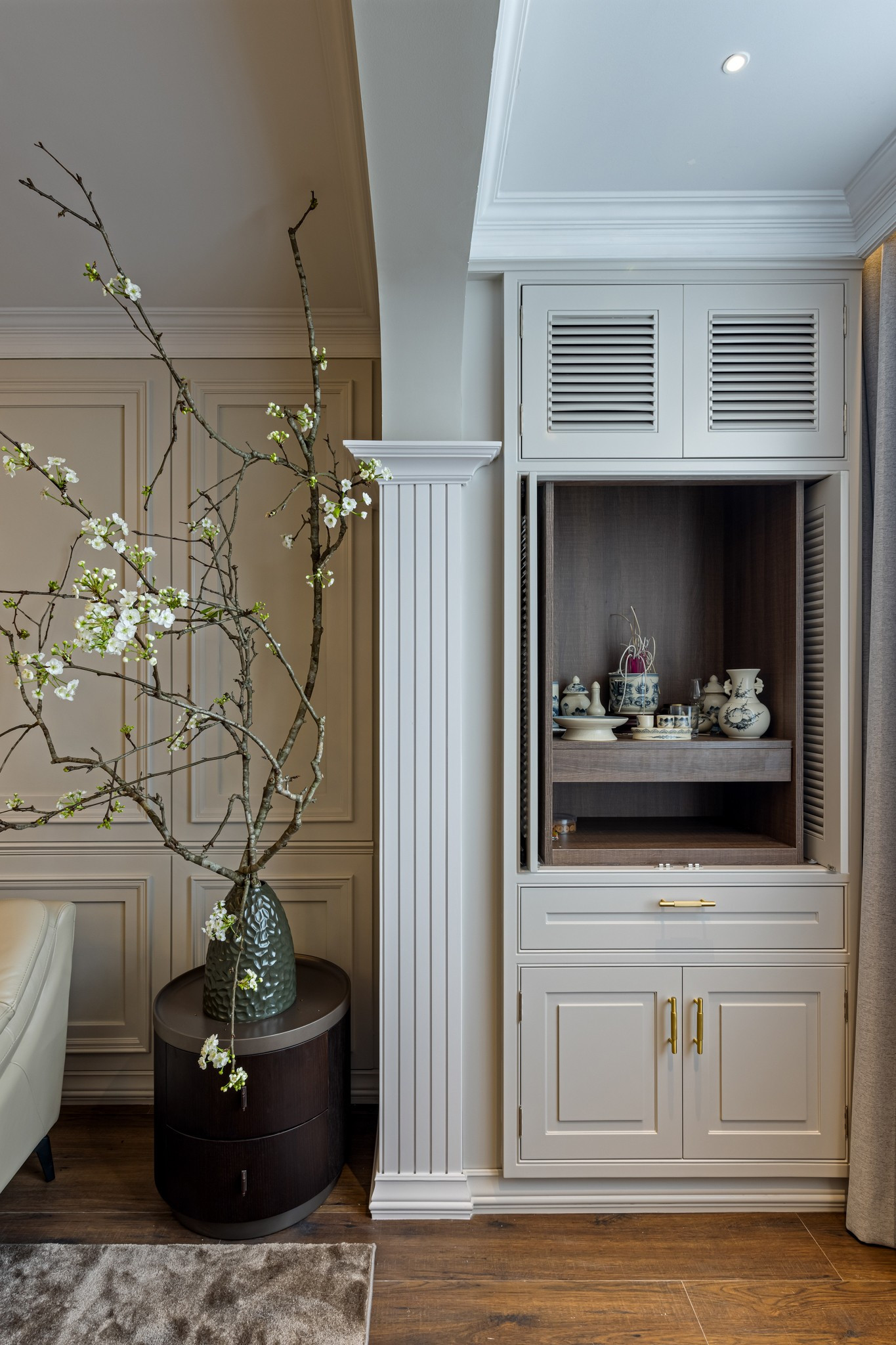 Quá trình biến đổi Penthouse từ phong cách Tân cổ điển sang hiện đại- Ảnh 11. Quá trình biến đổi Penthouse từ phong cách Tân cổ điển sang hiện đại- Ảnh 11.