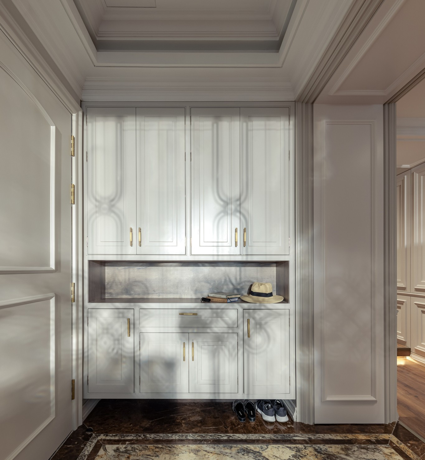 Quá trình biến đổi Penthouse từ phong cách Tân cổ điển sang hiện đại- Ảnh 18. Quá trình biến đổi Penthouse từ phong cách Tân cổ điển sang hiện đại- Ảnh 18.