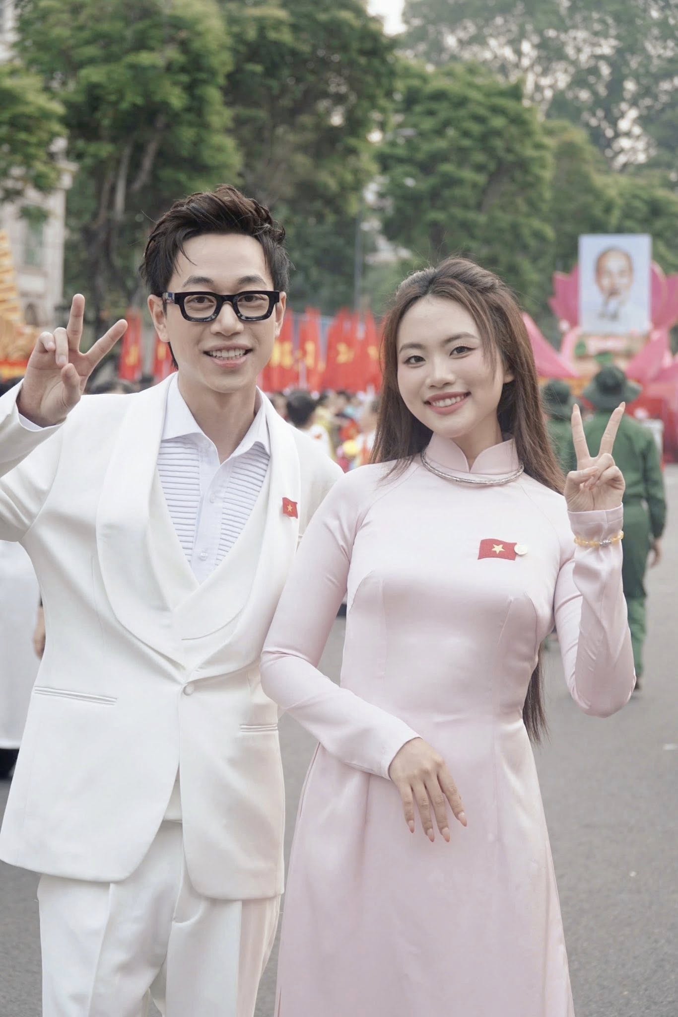Hai nghệ sĩ trẻ vinh dự trình diễn từ Đại lễ A50 tới A80: Đây chính là “trai tài gái giỏi” được Tổ quốc tin tưởng!- Ảnh 5. Hai nghệ sĩ trẻ vinh dự trình diễn từ Đại lễ A50 tới A80: Đây chính là “trai tài gái giỏi” được Tổ quốc tin tưởng!- Ảnh 5.