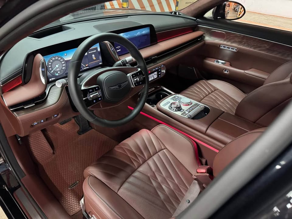 Hàng hiếm Genesis G90 gần như mới giá 5,1 tỷ đồng đắt ngang S-Class ‘đập hộp’: Ghế sau như Maybach, ADAS hơn xe Đức- Ảnh 4. Hàng hiếm Genesis G90 gần như mới giá 5,1 tỷ đồng đắt ngang S-Class ‘đập hộp’: Ghế sau như Maybach, ADAS hơn xe Đức- Ảnh 4.