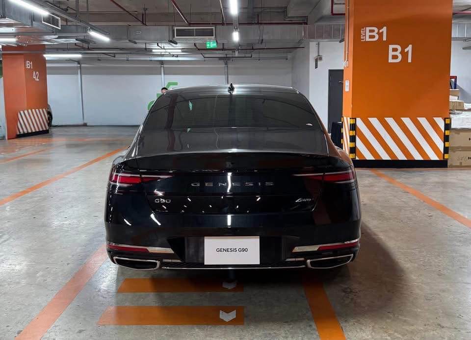 Hàng hiếm Genesis G90 gần như mới giá 5,1 tỷ đồng đắt ngang S-Class ‘đập hộp’: Ghế sau như Maybach, ADAS hơn xe Đức- Ảnh 2. Hàng hiếm Genesis G90 gần như mới giá 5,1 tỷ đồng đắt ngang S-Class ‘đập hộp’: Ghế sau như Maybach, ADAS hơn xe Đức- Ảnh 2.