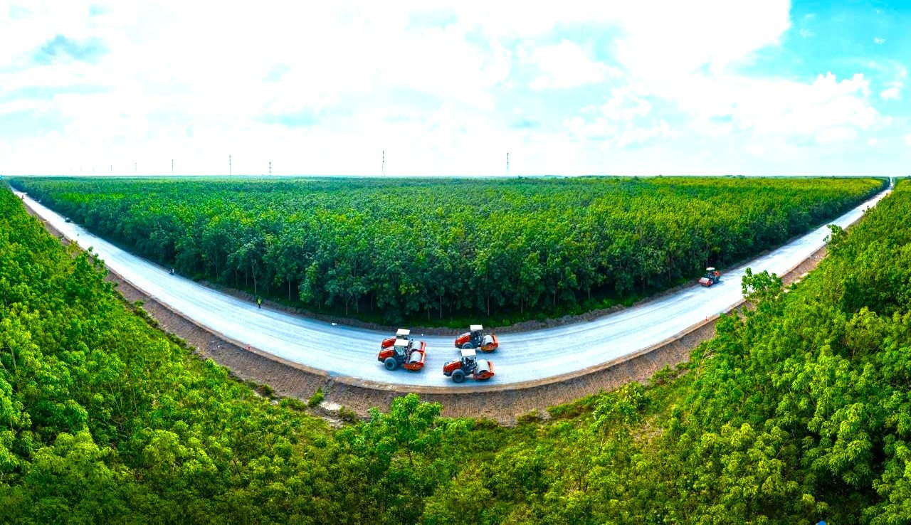 Chốt hạn về đích 2 tuyến đường kết nối trọng điểm phía Nam- Ảnh 4. Chốt hạn về đích 2 tuyến đường kết nối trọng điểm phía Nam- Ảnh 4.