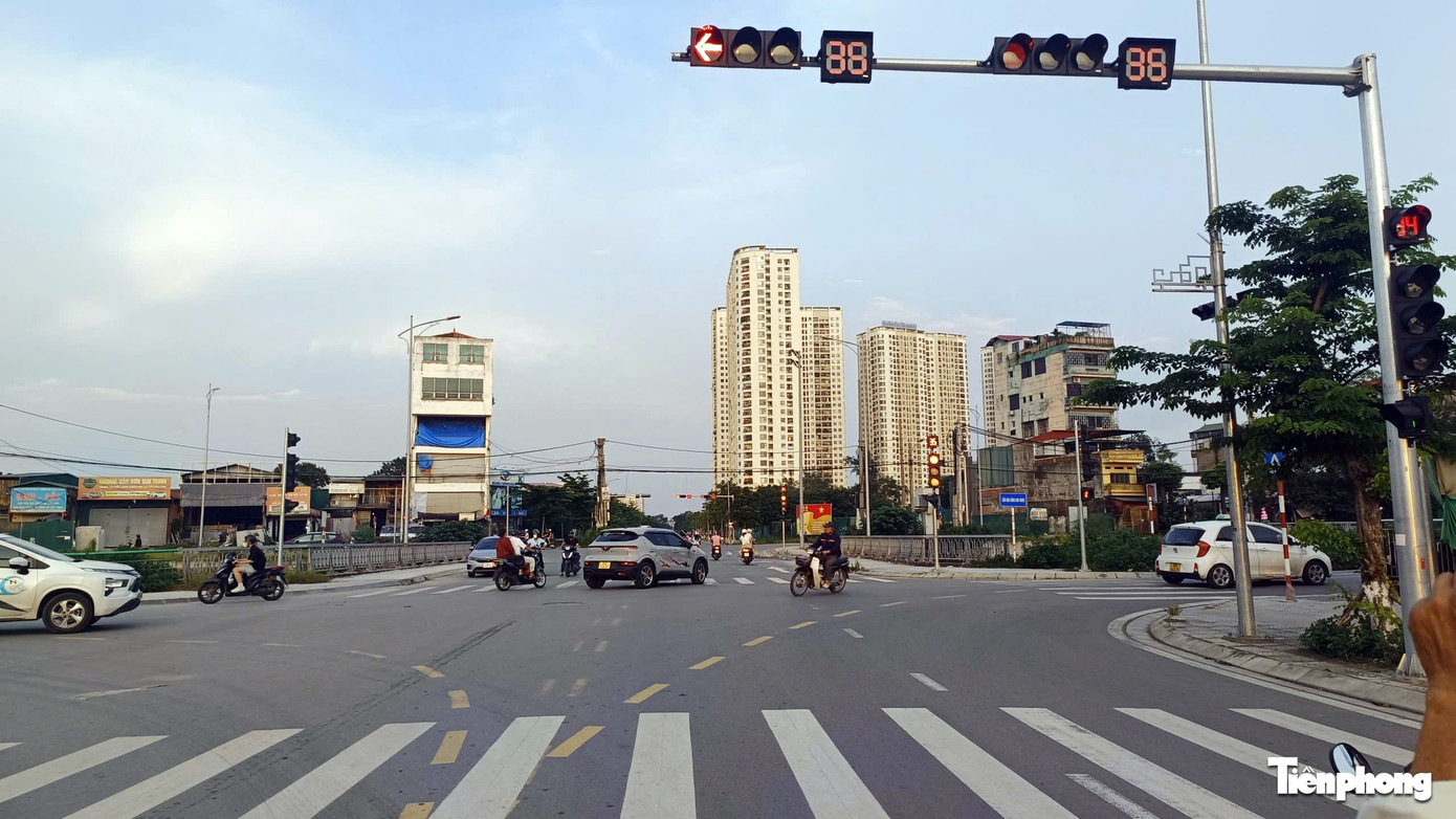 Hà Nội: Cửa ngõ ùn nhẹ, nội đô thông thoáng chiều cuối kỳ nghỉ lễ Quốc khánh 2/9- Ảnh 15. Hà Nội: Cửa ngõ ùn nhẹ, nội đô thông thoáng chiều cuối kỳ nghỉ lễ Quốc khánh 2/9- Ảnh 15.