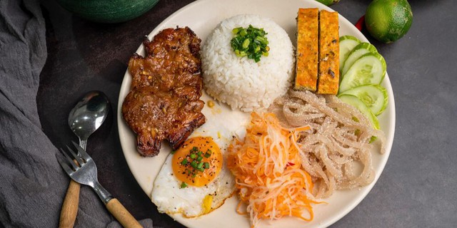 Khách Tây bình chọn 17 món ngon nhất phải nếm thử khi đến Việt Nam, cái tên cuối cùng gây bất ngờ nhất- Ảnh 16. Khách Tây bình chọn 17 món ngon nhất phải nếm thử khi đến Việt Nam, cái tên cuối cùng gây bất ngờ nhất- Ảnh 16.